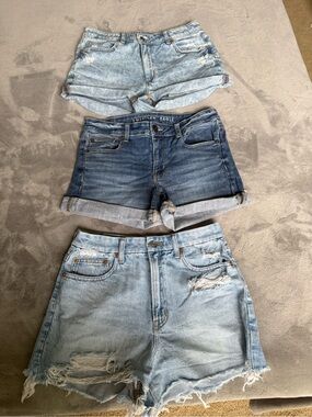 Three American Eagle Outfitters Women’s Blue Denim Shorts - Light & Dark Wash